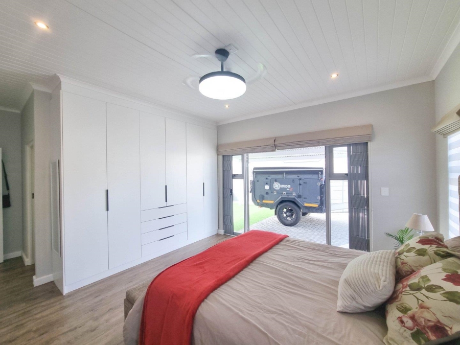 3 Bedroom Property for Sale in Sandbaai Western Cape